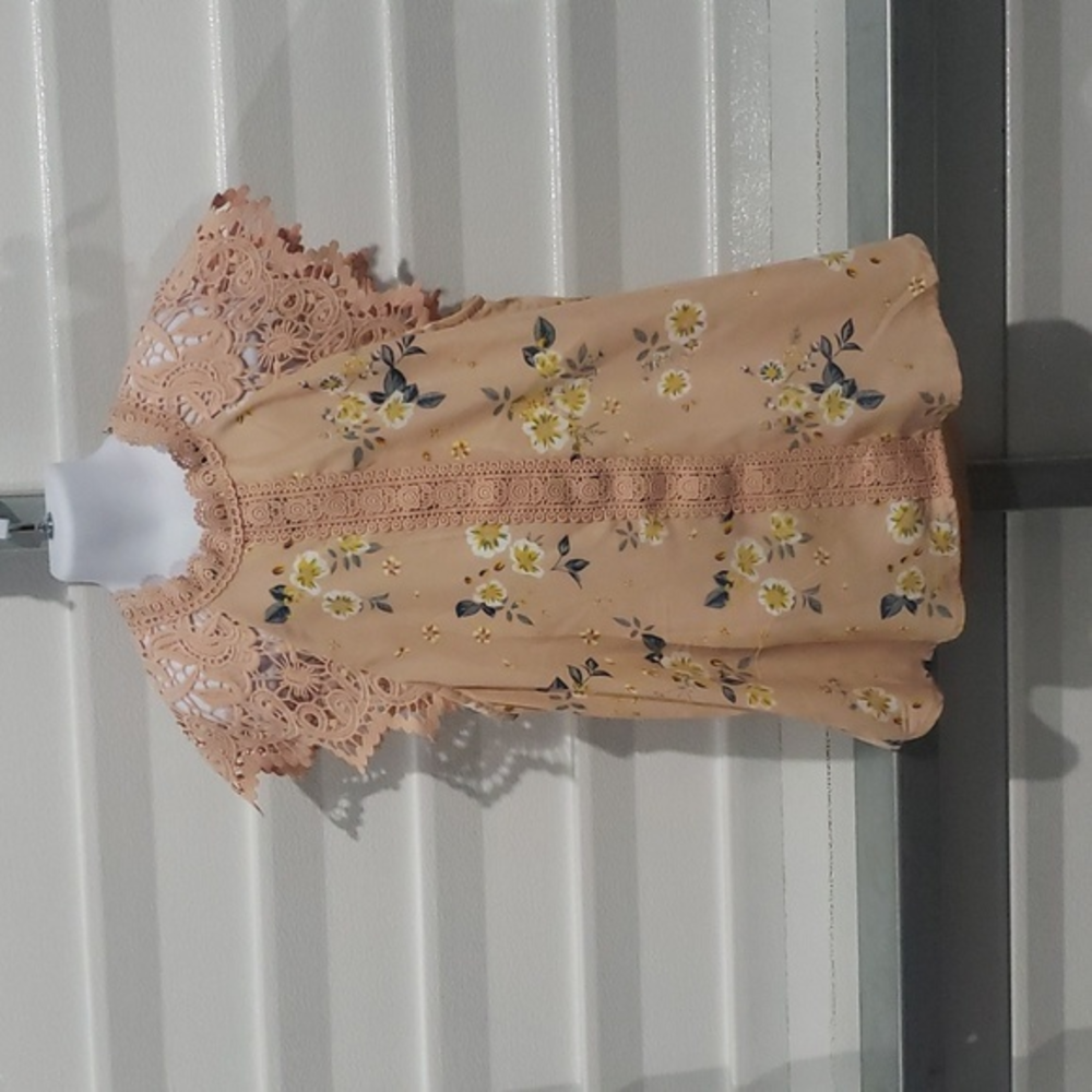 No boundaries top size (3/5) NWOT